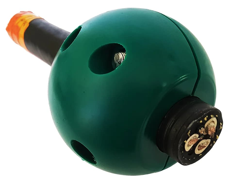 Cable stopper installed on an underground electrical cable