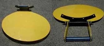 Self-regulating fan cover